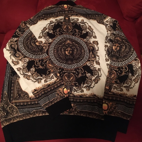 Prestige zip top sweater. Size XL. Multicolored. New. Authentic. Never worn. - Picture 2 of 2